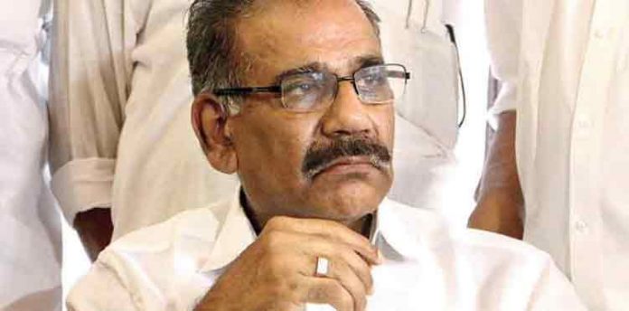 എട്ട് തവണ മത്സരിച്ച ശശീന്ദ്രന് ഇത്തവണ മാറി നില്ക്കണം ; എന്.സി.പി ചേരിപ്പോര് ശക്തം എട്ട് തവണ മത്സരിച്ച ശശീന്ദ്രന് ഇത്തവണ മാറി നില്ക്കണം ; എന്.സി.പി ചേരിപ്പോര് ശക്തം
