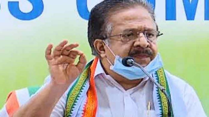 സല്യൂട്ട് നല്കേണ്ട കേരളത്തിന്റെ സൈന്യത്തെ കൊള്ളയടിക്കാനുള്ള നീക്കത്തിന് മാപ്പില്ല : ചെന്നിത്തല സല്യൂട്ട് നല്കേണ്ട കേരളത്തിന്റെ സൈന്യത്തെ കൊള്ളയടിക്കാനുള്ള നീക്കത്തിന് മാപ്പില്ല : ചെന്നിത്തല