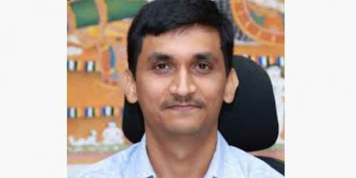 കോവിഡ് മാനദണ്ഡങ്ങള് കര്ശനമായി പാലിക്കണം : ജില്ലാ കളക്ടര് കോവിഡ് മാനദണ്ഡങ്ങള് കര്ശനമായി പാലിക്കണം : ജില്ലാ കളക്ടര്