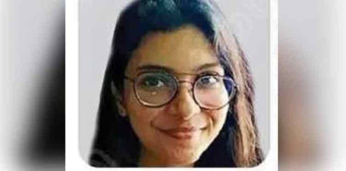 പ്ലസ്ടു വിദ്യാര്ഥിനി കിടപ്പുമുറിയില് മരിച്ച നിലയില് ; വായിലും മൂക്കിലും പഞ്ഞി , കവറിട്ട് തലയും മുഖവും മറച്ച നിലയില് പ്ലസ്ടു വിദ്യാര്ഥിനി കിടപ്പുമുറിയില് മരിച്ച നിലയില് ; വായിലും മൂക്കിലും പഞ്ഞി , കവറിട്ട് തലയും മുഖവും മറച്ച നിലയില്