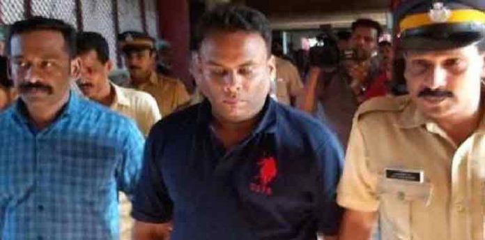 സി.പി.എം നേതാക്കള് പ്രതികളായ പ്രളയ ഫണ്ട് തട്ടിപ്പ് കേസില് ഇന്ന് കുറ്റപത്രം സമര്പ്പിക്കും സി.പി.എം നേതാക്കള് പ്രതികളായ പ്രളയ ഫണ്ട് തട്ടിപ്പ് കേസില് ഇന്ന് കുറ്റപത്രം സമര്പ്പിക്കും