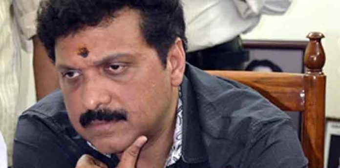 കേരള കോണ്ഗ്രസ് (ബി) പിളരുന്നു ; പാർട്ടി വിടുന്നവർ യുഡിഎഫിനൊപ്പം കേരള കോണ്ഗ്രസ് (ബി) പിളരുന്നു ; പാർട്ടി വിടുന്നവർ യുഡിഎഫിനൊപ്പം