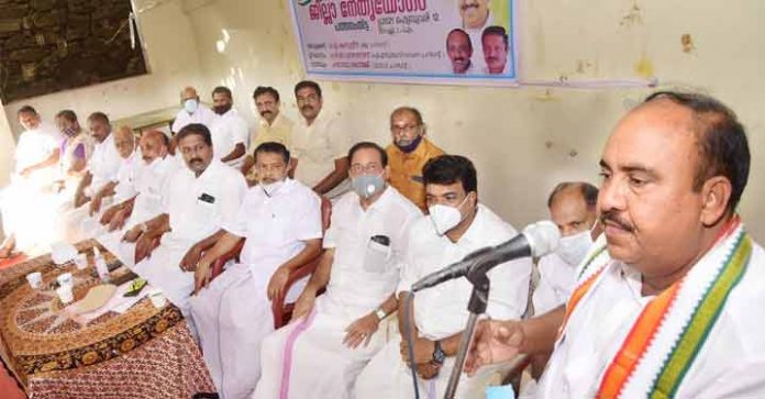 പൊതുമേഖലാ സ്ഥാപനങ്ങൾ വിറ്റു തുലയ്ക്കാനുള്ളതല്ല ; ആർ. ചന്ദ്രശേഖരൻ പൊതുമേഖലാ സ്ഥാപനങ്ങൾ വിറ്റു തുലയ്ക്കാനുള്ളതല്ല ; ആർ. ചന്ദ്രശേഖരൻ