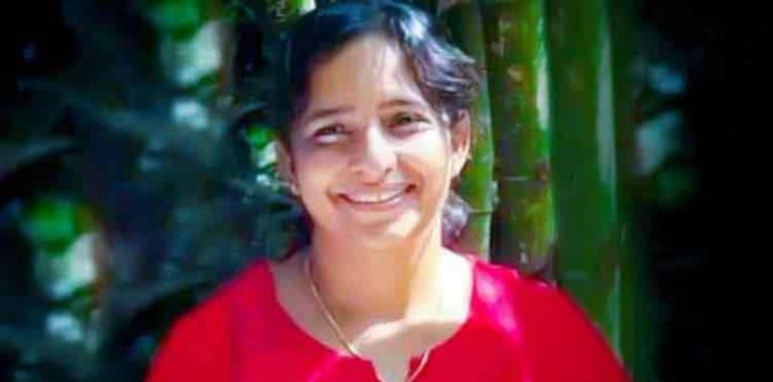 കൂടത്തായി കൊലപാതക കേസ് : ജോളിയുടെ ജാമ്യം സുപ്രീംകോടതി സ്റ്റേ ചെയ്തു കൂടത്തായി കൊലപാതക കേസ് : ജോളിയുടെ ജാമ്യം സുപ്രീംകോടതി സ്റ്റേ ചെയ്തു