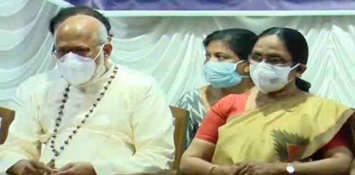 കെ.കെ. ശൈലജയെ വാനോളം പുകഴ്ത്തി കെസിബിസി അധ്യക്ഷന് കര്ദിനാള് മാര് ജോര്ജ്ജ് ആലഞ്ചേരി കെ.കെ. ശൈലജയെ വാനോളം പുകഴ്ത്തി കെസിബിസി അധ്യക്ഷന് കര്ദിനാള് മാര് ജോര്ജ്ജ് ആലഞ്ചേരി