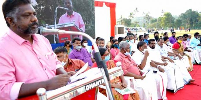 കൊടുമണ് അന്താരാഷ്ട്ര സ്റ്റേഡിയം മന്ത്രി ഇ.പി. ജയരാജന് നാടിന് സമര്പ്പിച്ചു കൊടുമണ് അന്താരാഷ്ട്ര സ്റ്റേഡിയം മന്ത്രി ഇ.പി. ജയരാജന് നാടിന് സമര്പ്പിച്ചു