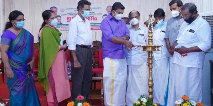 തൊഴില് നല്കാന് കഴിയുന്ന കേന്ദ്രമായി കോന്നി സി.എഫ്.ആര്.ഡിയെ മാറ്റിയെടുക്കും : മന്ത്രി പി.തിലോത്തമന് തൊഴില് നല്കാന് കഴിയുന്ന കേന്ദ്രമായി കോന്നി സി.എഫ്.ആര്.ഡിയെ മാറ്റിയെടുക്കും : മന്ത്രി പി.തിലോത്തമന്