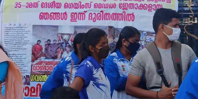 പുതുതായി 400 തസ്തികകള് കൂടി ; ദേശീയ ഗെയിംസ് ജേതാക്കൾക്ക് ജോലി നൽകും പുതുതായി 400 തസ്തികകള് കൂടി ; ദേശീയ ഗെയിംസ് ജേതാക്കൾക്ക് ജോലി നൽകും