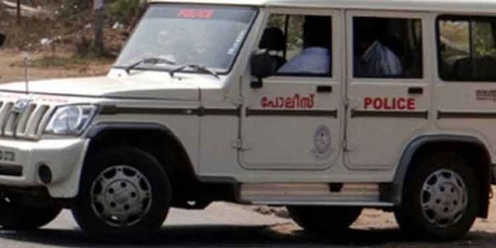 വിധവയായ തൊഴിലുറപ്പ് തൊഴിലാളിയെ സംഘം ചേർന്ന് മർദിച്ചു ; സി ഡി എസ് അംഗത്തിനെതിരെ പരാതി വിധവയായ തൊഴിലുറപ്പ് തൊഴിലാളിയെ സംഘം ചേർന്ന് മർദിച്ചു ; സി ഡി എസ് അംഗത്തിനെതിരെ പരാതി