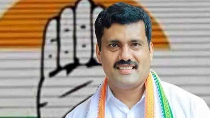 പി.സി ജോർജിനെ പോലെ വിഷം വമിക്കുന്ന മാലിന്യത്തെ കണ്ടിട്ടില്ല ; റിജില് മാക്കുറ്റി പി.സി ജോർജിനെ പോലെ വിഷം വമിക്കുന്ന മാലിന്യത്തെ കണ്ടിട്ടില്ല ; റിജില് മാക്കുറ്റി