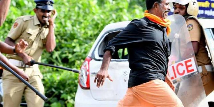 നവോത്ഥാന നായകനാകാന് പിണറായി വിജയന് മോഹിച്ചു ; ശബരിമല പ്രശ്നത്തില് സി.പി.എമ്മും ബിജെപിയും വിശ്വാസികളെ വഞ്ചിച്ചു : യു.ഡി.എഫ് നവോത്ഥാന നായകനാകാന് പിണറായി വിജയന് മോഹിച്ചു ; ശബരിമല പ്രശ്നത്തില് സി.പി.എമ്മും ബിജെപിയും വിശ്വാസികളെ വഞ്ചിച്ചു : യു.ഡി.എഫ്