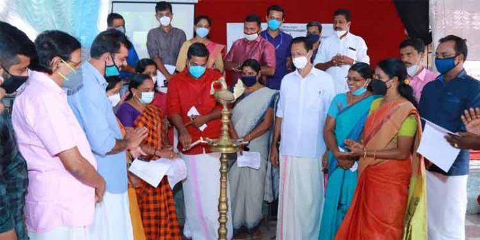 കലഞ്ഞൂര് ഗവ സ്കൂളില് മൂന്ന് കോടി രൂപയുടെ പുതിയ കെട്ടിടം ഉദ്ഘാടനം ചെയ്തു കലഞ്ഞൂര് ഗവ സ്കൂളില് മൂന്ന് കോടി രൂപയുടെ പുതിയ കെട്ടിടം ഉദ്ഘാടനം ചെയ്തു