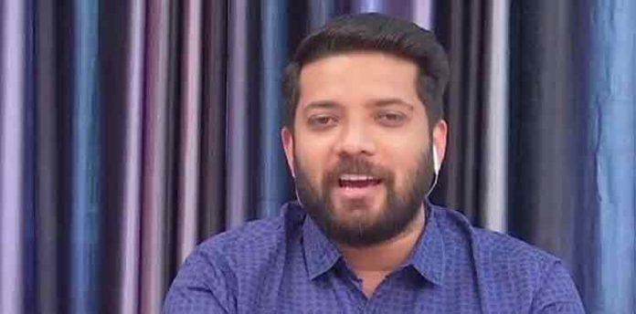 സുരേന്ദ്രന്റെ നാവ് പൊന്നാണ് , അര ലിറ്റര് പെട്രോള് 50 രൂപക്ക് ഉറപ്പായിട്ടുണ്ട്’ സുരേന്ദ്രന്റെ നാവ് പൊന്നാണ് , അര ലിറ്റര് പെട്രോള് 50 രൂപക്ക് ഉറപ്പായിട്ടുണ്ട്’