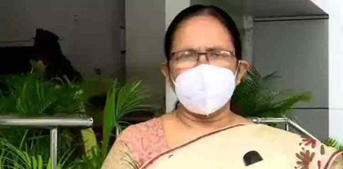 സംസ്ഥാനത്ത് ദിനംപ്രതി കോവിഡ് കേസുകള് കുറയുകയാണ് : ആരോഗ്യമന്ത്രി സംസ്ഥാനത്ത് ദിനംപ്രതി കോവിഡ് കേസുകള് കുറയുകയാണ് : ആരോഗ്യമന്ത്രി