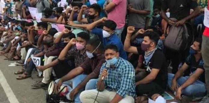 ഉദ്യോഗാർത്ഥികളിൽ ആരെങ്കിലും ആത്മഹത്യ ചെയ്താൽ ഉത്തരവാദി സർക്കാർ : സിപിഒ റാങ്ക് ഹോൾഡേഴ്സ് ഉദ്യോഗാർത്ഥികളിൽ ആരെങ്കിലും ആത്മഹത്യ ചെയ്താൽ ഉത്തരവാദി സർക്കാർ : സിപിഒ റാങ്ക് ഹോൾഡേഴ്സ്