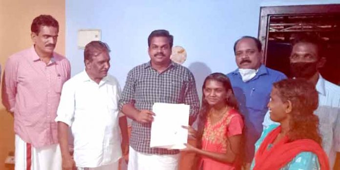 ജനീഷ് കുമാർ എം.എൽ.എ ഇടപെട്ടു ; അഞ്ജുവിന് സയൻസ് പഠിക്കാം ജനീഷ് കുമാർ എം.എൽ.എ ഇടപെട്ടു ; അഞ്ജുവിന് സയൻസ് പഠിക്കാം