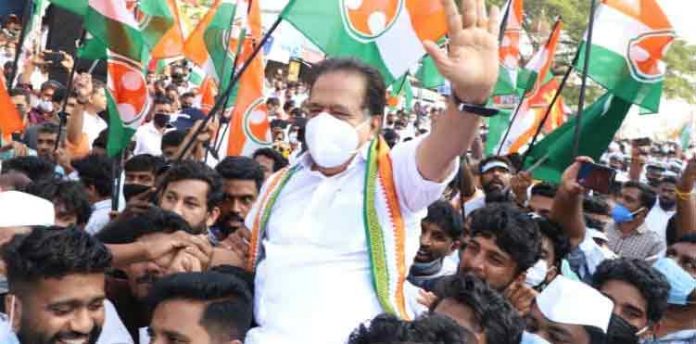യുഡിഎഫിന്റെ ഐശ്വര്യ കേരള യാത്ര ഇന്ന് കാസര്ഗോഡ് , കണ്ണൂര് ജില്ലകളില് യുഡിഎഫിന്റെ ഐശ്വര്യ കേരള യാത്ര ഇന്ന് കാസര്ഗോഡ് , കണ്ണൂര് ജില്ലകളില്