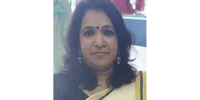സ്കൂട്ടര് യാത്രക്കാരി ടോറസ് കയറി മരിച്ചു സ്കൂട്ടര് യാത്രക്കാരി ടോറസ് കയറി മരിച്ചു
