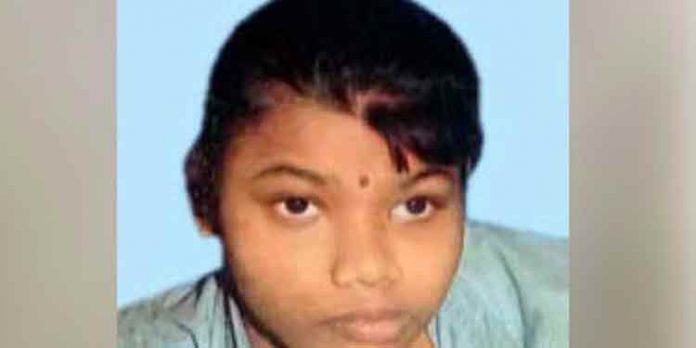 മുതലമടയില് എന്ഡോസള്ഫാന് ഇരയായ യുവതി മരിച്ചു മുതലമടയില് എന്ഡോസള്ഫാന് ഇരയായ യുവതി മരിച്ചു