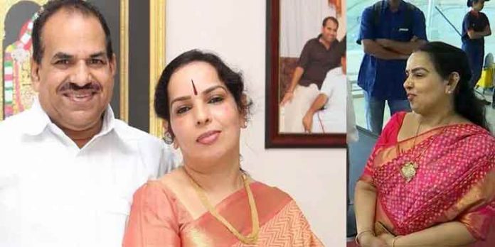 ഐ ഫോണ് ഉപയോഗിച്ചത് കോടിയേരിയുടെ ഭാര്യ ; വിനോദിനിക്ക് കസ്റ്റംസിന്റെ നോട്ടീസ് ഐ ഫോണ് ഉപയോഗിച്ചത് കോടിയേരിയുടെ ഭാര്യ ; വിനോദിനിക്ക് കസ്റ്റംസിന്റെ നോട്ടീസ്