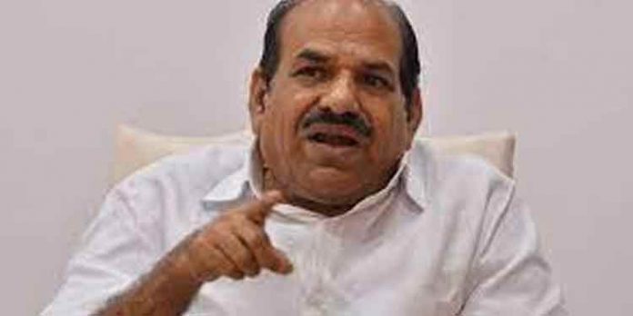 കമ്മ്യൂണിസ്റ്റ് പാര്ട്ടിക്ക് അകത്തും പുറത്തും അവസരവാദികള് ഉള്ളതിനാല് പാര്ട്ടി ഇല്ലാതാകുന്നു : കോടിയേരി കമ്മ്യൂണിസ്റ്റ് പാര്ട്ടിക്ക് അകത്തും പുറത്തും അവസരവാദികള് ഉള്ളതിനാല് പാര്ട്ടി ഇല്ലാതാകുന്നു : കോടിയേരി