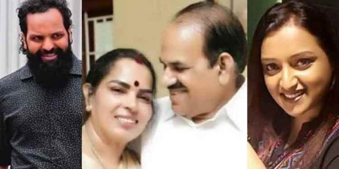 ഐഫോണ് വിവാദത്തില് വിനോദിനി ബാലകൃഷ്ണനെതിരെ ഇ.ഡിയും ഐഫോണ് വിവാദത്തില് വിനോദിനി ബാലകൃഷ്ണനെതിരെ ഇ.ഡിയും