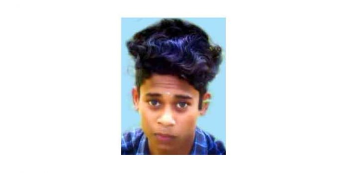 വിദ്യാര്ഥിയെ ട്രെയിന് തട്ടി മരിച്ചനിലയില് കണ്ടെത്തി വിദ്യാര്ഥിയെ ട്രെയിന് തട്ടി മരിച്ചനിലയില് കണ്ടെത്തി