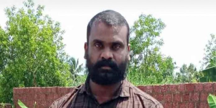 രണ്ടു മക്കളെ കൊലപ്പെടുത്തി അച്ഛന് തൂങ്ങിമരിച്ച നിലയില് രണ്ടു മക്കളെ കൊലപ്പെടുത്തി അച്ഛന് തൂങ്ങിമരിച്ച നിലയില്