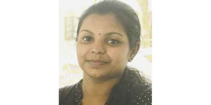 വിദ്യാര്ഥിനിയെ വീടിനുള്ളില് പൊള്ളലേറ്റ് മരിച്ച നിലയില് കണ്ടെത്തിയ സംഭവം ആത്മഹത്യയെന്ന് പ്രഥമിക നിഗമനം വിദ്യാര്ഥിനിയെ വീടിനുള്ളില് പൊള്ളലേറ്റ് മരിച്ച നിലയില് കണ്ടെത്തിയ സംഭവം ആത്മഹത്യയെന്ന് പ്രഥമിക നിഗമനം