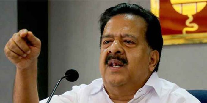 സംസ്ഥാനത്ത് വോട്ടര്പട്ടികയില് പേര് ചേര്ക്കുന്നതുമായി ബന്ധപ്പെട്ട വ്യാപക ക്രമക്കേട് : രമേശ് ചെന്നിത്തല സംസ്ഥാനത്ത് വോട്ടര്പട്ടികയില് പേര് ചേര്ക്കുന്നതുമായി ബന്ധപ്പെട്ട വ്യാപക ക്രമക്കേട് : രമേശ് ചെന്നിത്തല