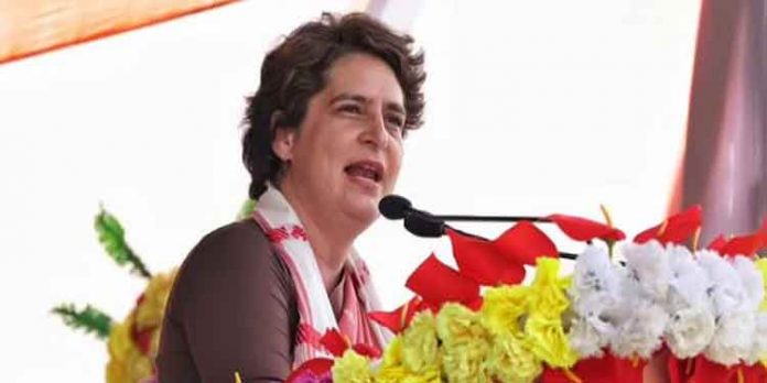 മുഖ്യമന്ത്രിയുടെ ശ്രദ്ധ സ്വര്ണക്കടത്തിലും കള്ളക്കടത്തിലുo : പ്രിയങ്ക ഗാന്ധി മുഖ്യമന്ത്രിയുടെ ശ്രദ്ധ സ്വര്ണക്കടത്തിലും കള്ളക്കടത്തിലുo : പ്രിയങ്ക ഗാന്ധി