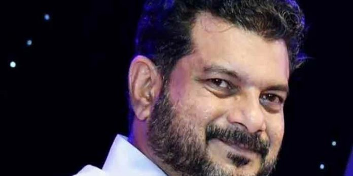 പി.വി.അന്വര് എംഎല്എയ്ക്കെതിരെ മൂന്നു വര്ഷമായി കേസെടുക്കാത്തത് എന്തുകൊണ്ടെന്ന് ഹൈക്കോടതി പി.വി.അന്വര് എംഎല്എയ്ക്കെതിരെ മൂന്നു വര്ഷമായി കേസെടുക്കാത്തത് എന്തുകൊണ്ടെന്ന് ഹൈക്കോടതി