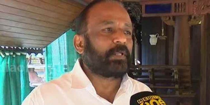 15 മിനിറ്റിൽ ഗോപിനാഥിനെ അനുനയിപ്പിച്ച് ഉമ്മൻചാണ്ടി ; പാലക്കാട്ട് മഞ്ഞുരുക്കം 15 മിനിറ്റിൽ ഗോപിനാഥിനെ അനുനയിപ്പിച്ച് ഉമ്മൻചാണ്ടി ; പാലക്കാട്ട് മഞ്ഞുരുക്കം
