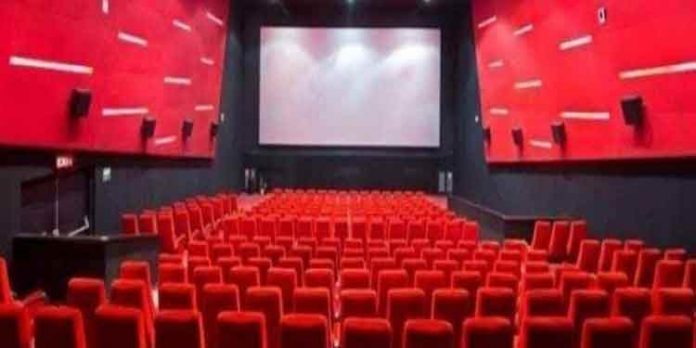 സംസ്ഥാനത്ത് സെക്കന്റ് ഷോ നടത്താന് അനുമതി ; ദി പ്രീസ്റ്റ് വ്യാഴാഴ്ച തീയേറ്ററിലെത്തും സംസ്ഥാനത്ത് സെക്കന്റ് ഷോ നടത്താന് അനുമതി ; ദി പ്രീസ്റ്റ് വ്യാഴാഴ്ച തീയേറ്ററിലെത്തും