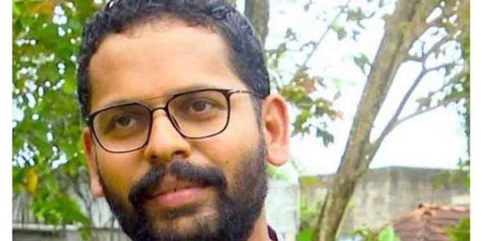 പേരിനൊപ്പം ഐഎഎസ് ഉപയോഗിച്ചു ; ഒറ്റപ്പാലത്തെ യുഡിഎഫ് സ്ഥാനാര്ത്ഥി പി. സരിന് നോട്ടീസ് പേരിനൊപ്പം ഐഎഎസ് ഉപയോഗിച്ചു ; ഒറ്റപ്പാലത്തെ യുഡിഎഫ് സ്ഥാനാര്ത്ഥി പി. സരിന് നോട്ടീസ്