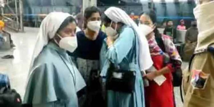 ‘പുതുതായി ക്രിസ്തുമതം സ്വീകരിച്ചവര്’ ; മുഖ്യന് വീണ്ടും വിവാദത്തില് ‘പുതുതായി ക്രിസ്തുമതം സ്വീകരിച്ചവര്’ ; മുഖ്യന് വീണ്ടും വിവാദത്തില്