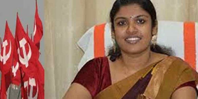 സൈമണ് ബ്രിട്ടോയുടെ ഭാര്യയെ തഴഞ്ഞു – ചിന്താ ജെറോമിനെ ഒഴിവാക്കി ; പുതുപ്പള്ളിയില് ഇത്തവണയും ചാവേറാകാന് ജെയ്ക്ക് സി തോമസ് സൈമണ് ബ്രിട്ടോയുടെ ഭാര്യയെ തഴഞ്ഞു – ചിന്താ ജെറോമിനെ ഒഴിവാക്കി ; പുതുപ്പള്ളിയില് ഇത്തവണയും ചാവേറാകാന് ജെയ്ക്ക് സി തോമസ്