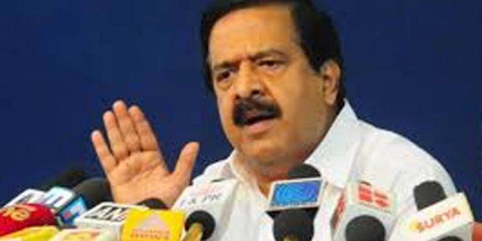 അഴിമതിക്ക് കൈയും കാലും വെച്ചാല് പിണറായി വിജയനാകും ; ചെന്നിത്തല അഴിമതിക്ക് കൈയും കാലും വെച്ചാല് പിണറായി വിജയനാകും ; ചെന്നിത്തല