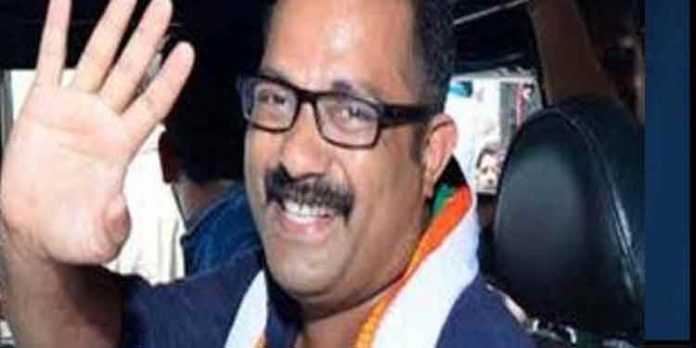 കെഎം ഷാജിയുടെ നാമനിര്ദ്ദേശ പത്രിക സ്വീകരിച്ചു കെഎം ഷാജിയുടെ നാമനിര്ദ്ദേശ പത്രിക സ്വീകരിച്ചു