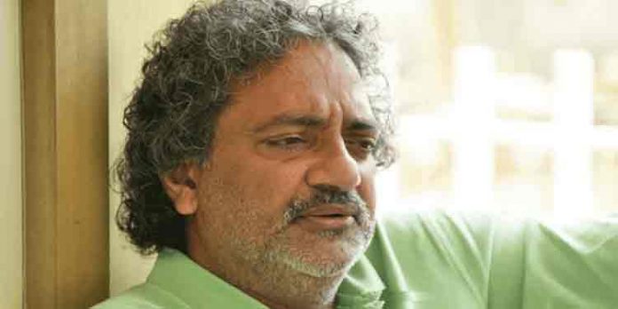 വാളയാര് പെണ്കുട്ടികളുടെ അമ്മയ്ക്ക് വോട്ട് ചെയ്യുമെന്ന് പറഞ്ഞ ജോയ് മാത്യുവിന് സൈബര് സഖാക്കളുടെ തെറിവിളി വാളയാര് പെണ്കുട്ടികളുടെ അമ്മയ്ക്ക് വോട്ട് ചെയ്യുമെന്ന് പറഞ്ഞ ജോയ് മാത്യുവിന് സൈബര് സഖാക്കളുടെ തെറിവിളി