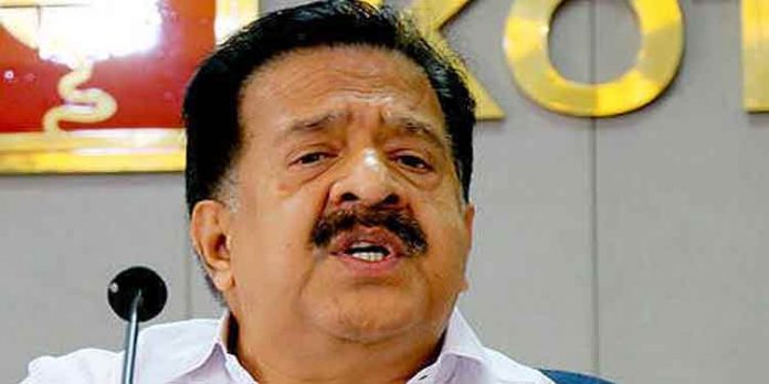 പ്രതിപക്ഷ നേതാവ് രമേശ് ചെന്നിത്തലയ്ക്കെതിരേ ഹരിപ്പാട് മണ്ഡലത്തില് വിമത സ്ഥാനാര്ഥി പത്രിക നല്കി പ്രതിപക്ഷ നേതാവ് രമേശ് ചെന്നിത്തലയ്ക്കെതിരേ ഹരിപ്പാട് മണ്ഡലത്തില് വിമത സ്ഥാനാര്ഥി പത്രിക നല്കി