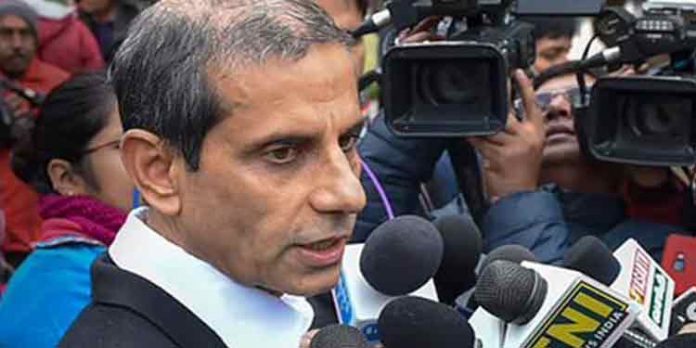 അഭിഭാഷകന് മഹ്മൂദ് പ്രാചയുടെ വീട്ടില് വീണ്ടും പോലീസ് പരിശോധന അഭിഭാഷകന് മഹ്മൂദ് പ്രാചയുടെ വീട്ടില് വീണ്ടും പോലീസ് പരിശോധന