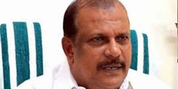 പി സി ജോര്ജിന്റെ തെരഞ്ഞെടുപ്പ് പ്രചാരണത്തിനിടെ സംഘര്ഷം പി സി ജോര്ജിന്റെ തെരഞ്ഞെടുപ്പ് പ്രചാരണത്തിനിടെ സംഘര്ഷം