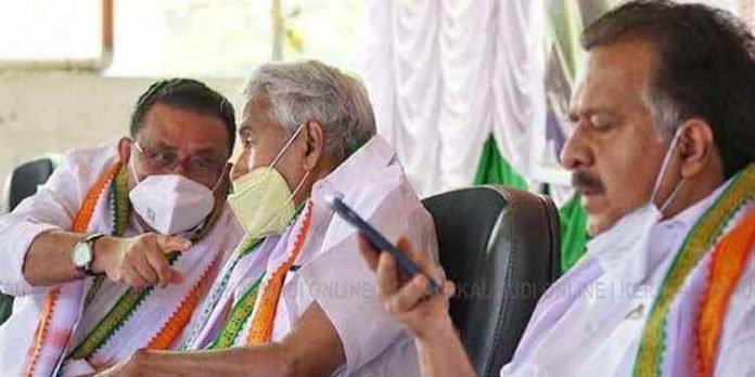 നേമത്ത് നിന്ന് മത്സരിക്കുന്നയാള് കോണ്ഗ്രസിന്റെ മുഖ്യമന്ത്രി സ്ഥാനാര്ത്ഥിയെന്ന് ഹൈക്കമാന്ഡ് നേമത്ത് നിന്ന് മത്സരിക്കുന്നയാള് കോണ്ഗ്രസിന്റെ മുഖ്യമന്ത്രി സ്ഥാനാര്ത്ഥിയെന്ന് ഹൈക്കമാന്ഡ്