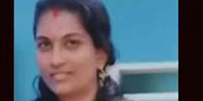 മാന്നാര് സ്വദേശിനിയെ തട്ടിക്കൊണ്ടുപോയ സംഭവത്തില് മൂന്ന് പേര് കൂടി അറസ്റ്റില് മാന്നാര് സ്വദേശിനിയെ തട്ടിക്കൊണ്ടുപോയ സംഭവത്തില് മൂന്ന് പേര് കൂടി അറസ്റ്റില്