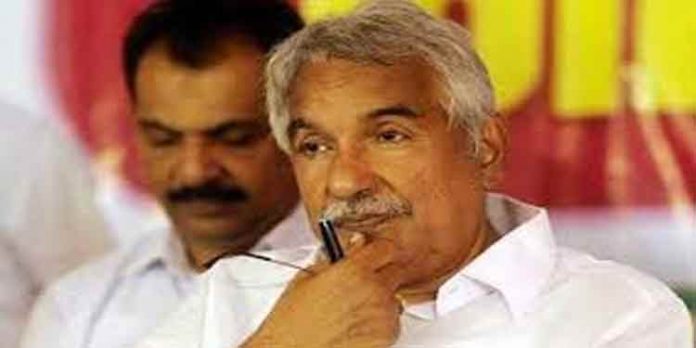 പുതുപ്പള്ളി ഇല്ലെങ്കില് മത്സരിക്കാനില്ല : നേമത്ത് മത്സരിക്കണമെന്ന ഹൈക്കമാന്ഡ് നിര്ദ്ദേശം തള്ളി ഉമ്മന്ചാണ്ടി പുതുപ്പള്ളി ഇല്ലെങ്കില് മത്സരിക്കാനില്ല : നേമത്ത് മത്സരിക്കണമെന്ന ഹൈക്കമാന്ഡ് നിര്ദ്ദേശം തള്ളി ഉമ്മന്ചാണ്ടി