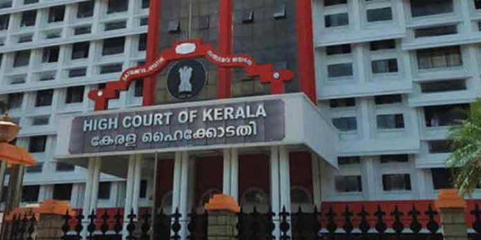 വാക്സീന് വിതരണം – ആര്.ടി.പി.സി.ആര് നിരക്ക് : ഹര്ജികള് ഹൈക്കോടതി ഇന്ന് പരിഗണിക്കും വാക്സീന് വിതരണം – ആര്.ടി.പി.സി.ആര് നിരക്ക് : ഹര്ജികള് ഹൈക്കോടതി ഇന്ന് പരിഗണിക്കും