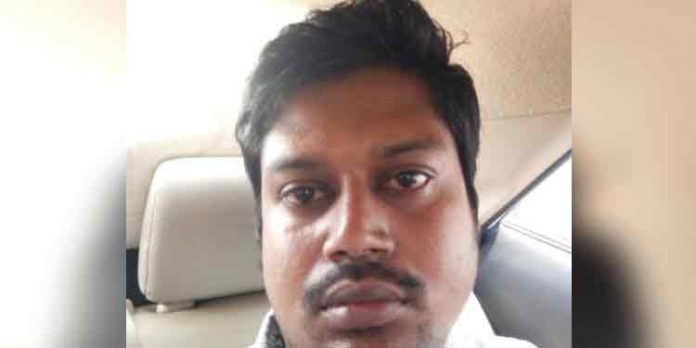 ഡോക്ടര്മാരുടെ വ്യാജ കുറിപ്പടികള് തയാറാക്കി ലഹരി ഗുളികകള് വാങ്ങി വിദ്യാര്ത്ഥികള്ക്ക് വില്പന നടത്തിയയാള് പിടിയില് ഡോക്ടര്മാരുടെ വ്യാജ കുറിപ്പടികള് തയാറാക്കി ലഹരി ഗുളികകള് വാങ്ങി വിദ്യാര്ത്ഥികള്ക്ക് വില്പന നടത്തിയയാള് പിടിയില്