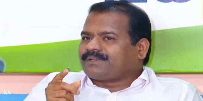 സിപിഐഎമ്മിന് സ്ഥാനാര്ത്ഥി ദാരിദ്ര്യം ഉള്ളതുകൊണ്ടാകാം കോണ്ഗ്രസില് നിന്ന് നേതാക്കളെ അടര്ത്തിയെടുക്കാന് ശ്രമിക്കുന്നത് : ഐ.സി. ബാലകൃഷ്ണന് സിപിഐഎമ്മിന് സ്ഥാനാര്ത്ഥി ദാരിദ്ര്യം ഉള്ളതുകൊണ്ടാകാം കോണ്ഗ്രസില് നിന്ന് നേതാക്കളെ അടര്ത്തിയെടുക്കാന് ശ്രമിക്കുന്നത് : ഐ.സി. ബാലകൃഷ്ണന്