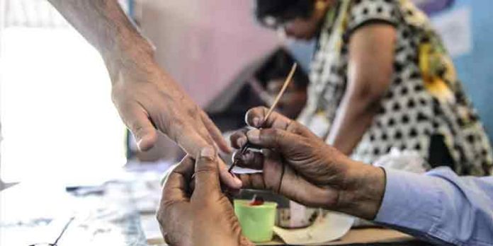 ബംഗാളും അസമും നാളെ പോളിംഗ് ബൂത്തിലേക്ക് ബംഗാളും അസമും നാളെ പോളിംഗ് ബൂത്തിലേക്ക്